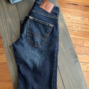 Excellent condition Hollister men’s size 26/32 Super Skinny Jeans